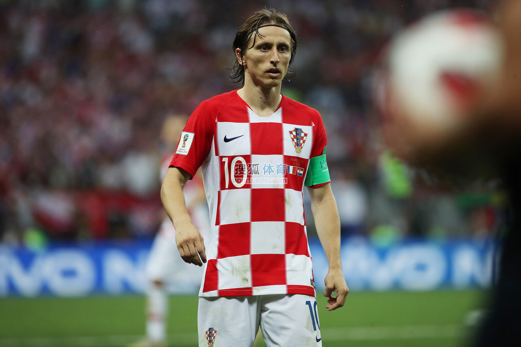 公牛开局5胜0负后4胜9负，排名从东部第一跌至第十